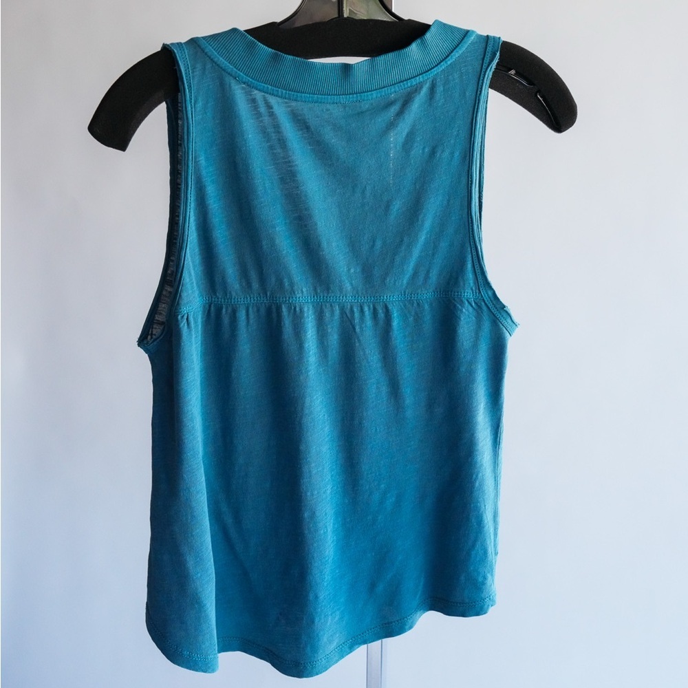 NWT DAILY PRACTICE Sleeveless V-Neck Yoga Top​ - Picture 8 of 9